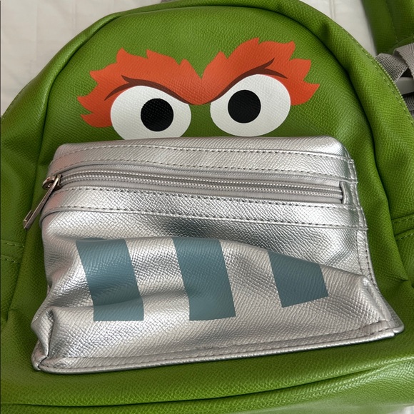 Oscar the Grouch Backpack - Picture 4 of 4
